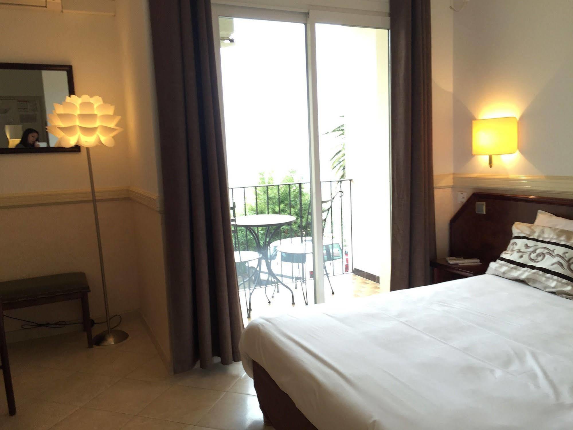 Hotel Des Roches Sartène Екстериор снимка
